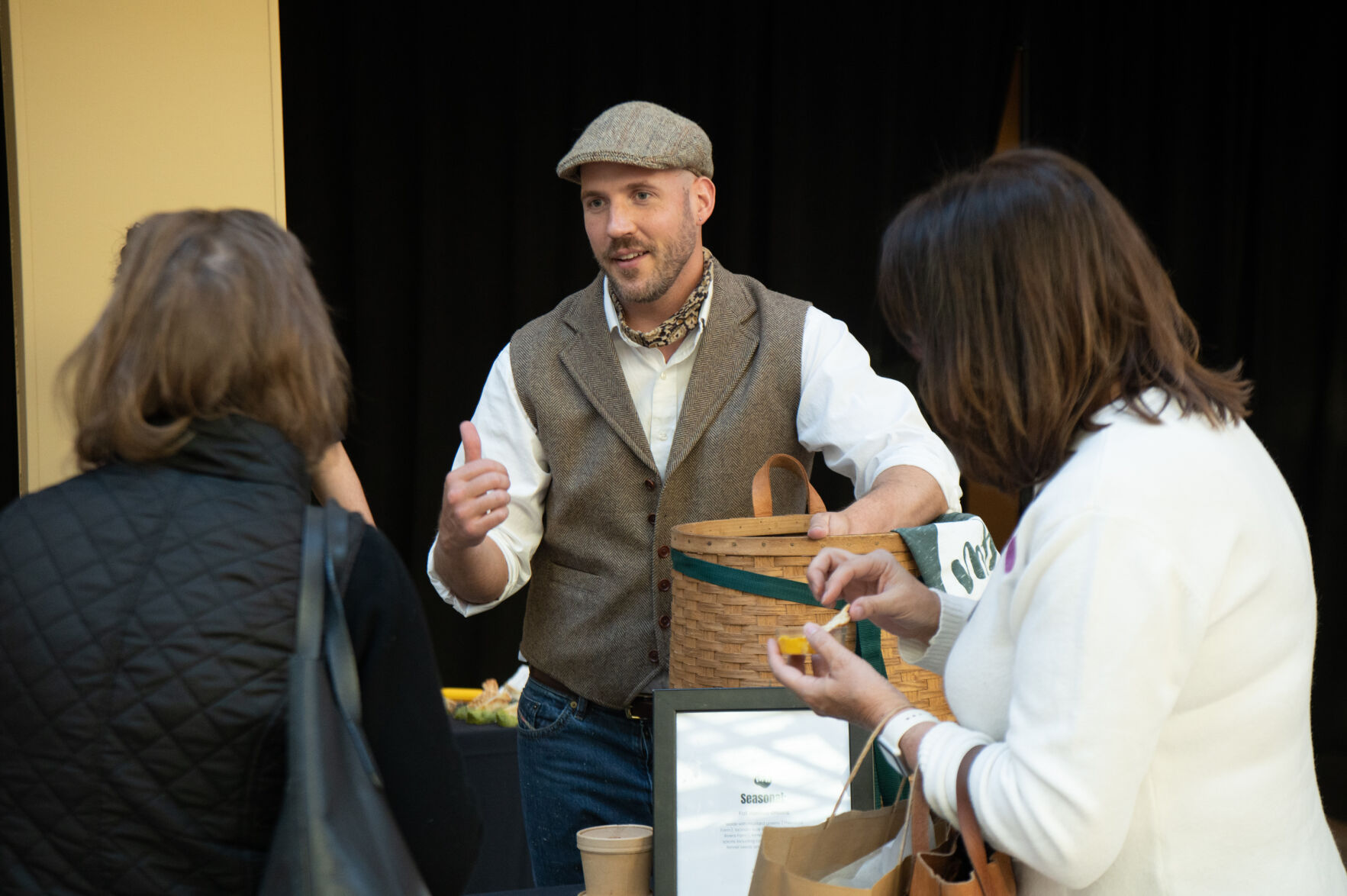 Holiday Pop & Shop at Union Station